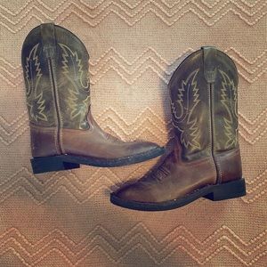 Women’s Square Toe Cowboy Boots